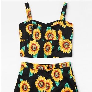 NWT Sunflower Set
